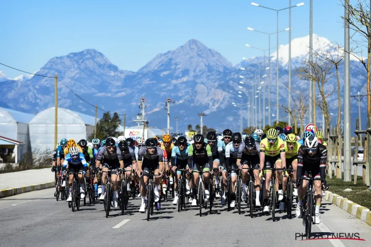 📷  Zware valpartij ontsiert eerste etappe van Tour of Antalya