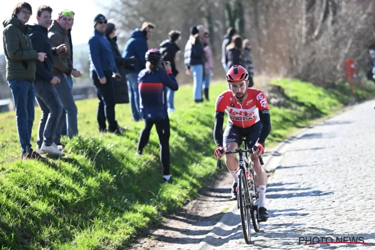 Campenaerts sleurt er ondanks een pak pech top 5 uit: "Wout liet zien dat hij beste man in koers was"