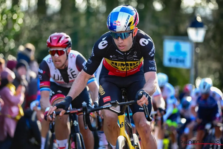 Van Aert niet verbaasd door deelname eeuwige concurrent: "Een verrassing dat Van der Poel eerst niet ging starten"