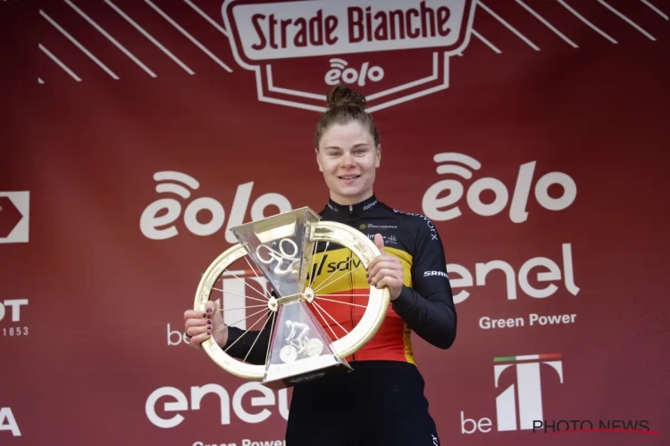 🎥 Strade-winnares Lotte Kopecky speelde het slim en heeft grootste zege uit carrière beet: "Ik kan het niet geloven"