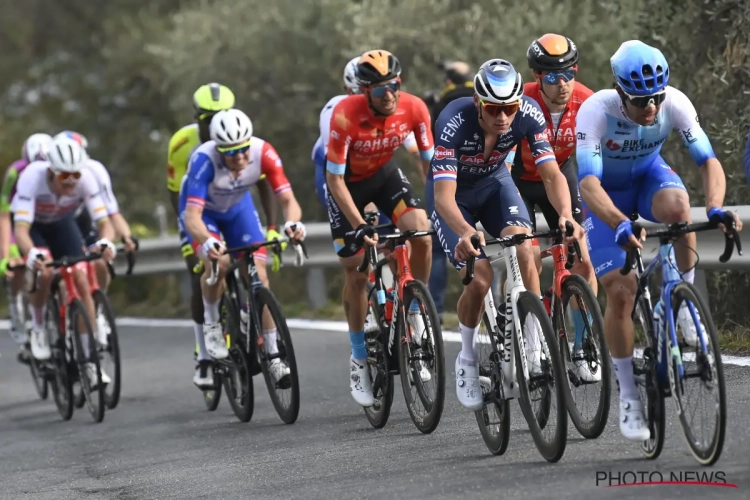 Michael Matthews verslaat Sonny Colbrelli in lastige sprint in openingsetappe in Catalonië