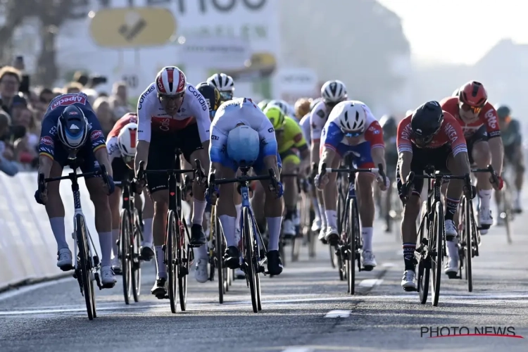 Tim Merlier klopt Dylan Groenewegen nipt en zet officieus 'WK voor sprinters' op zijn naam in De Panne