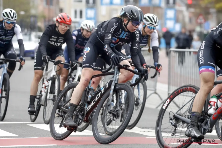 Lorena Wiebes neemt revanche ten opzichte van voormalige lead-out en slaat dubbelslag in UAE Tour