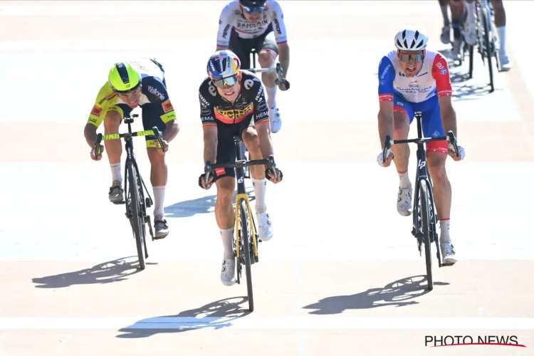 Van Aert doet na 2de plek het verhaal van dagje chaos op weg naar Roubaix: "Verrassend dat ik me zo goed voelde"