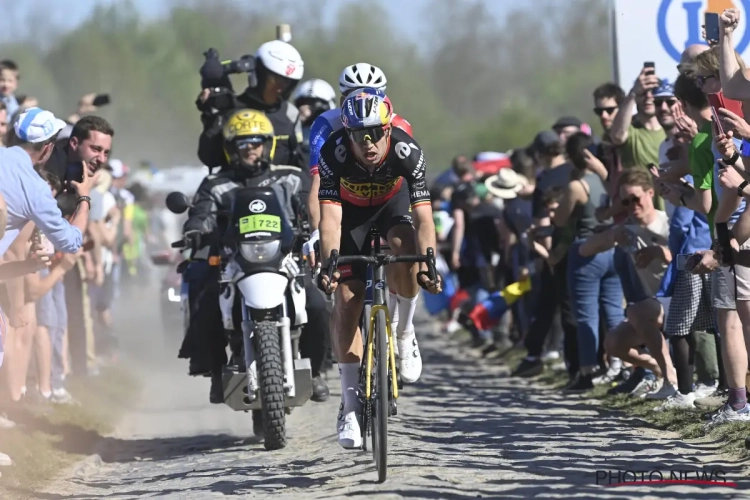 VOORBESCHOUWING RIT 5: treedt Van der Poel uit de luwte of pakt Van Aert weer uit? Wie heerst op de kasseien?