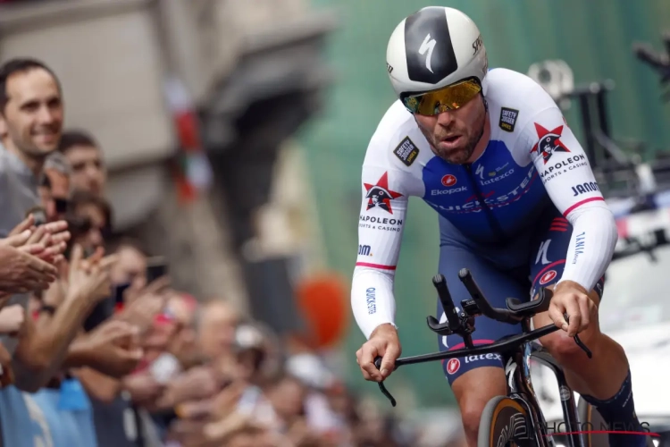 🎥 Daar is nummer 16: Mark Cavendish pakt derde etappe in de Giro