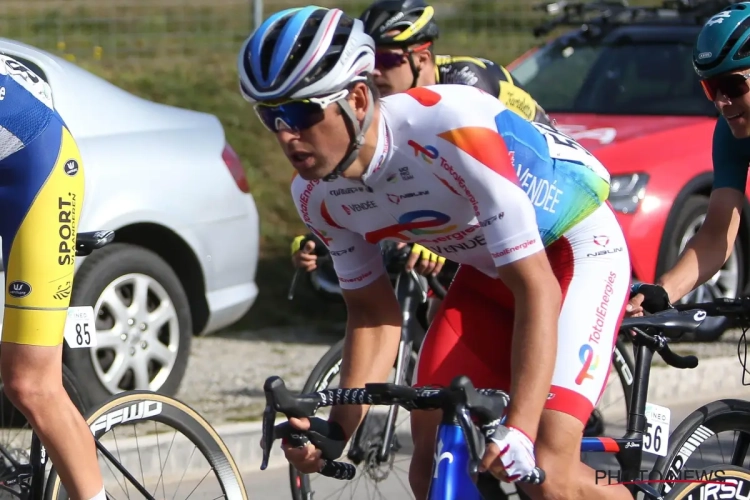 Julien Simon verrast het peloton met een late uitval in de Tour du Limousin