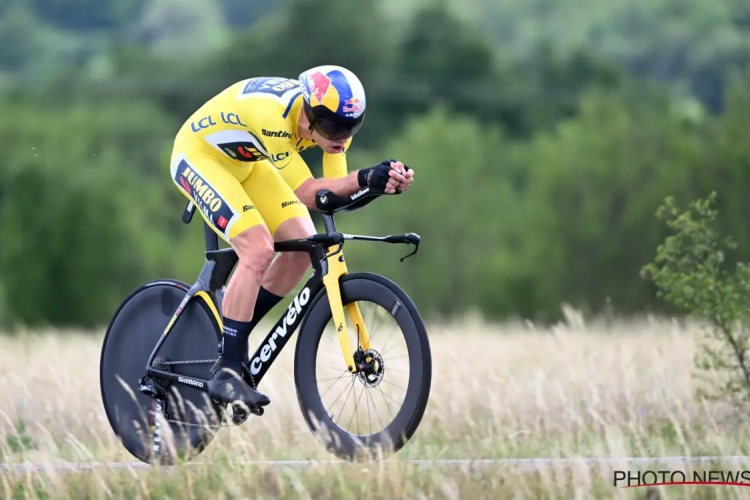 Wout van Aert houdt leiderstrui na tweede plaats in tijdrit van Dauphiné