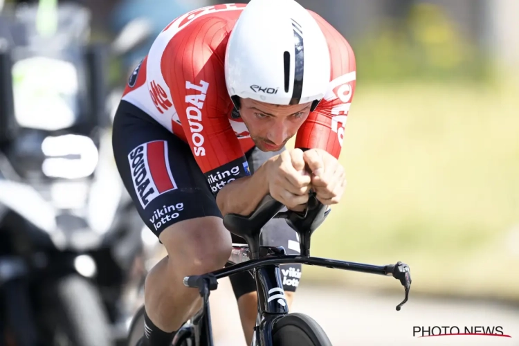 Campenaerts geniet in eigen gemeente en trakteert Gavere op podiumplek: "Ik had mijn vriendin bloemen beloofd"