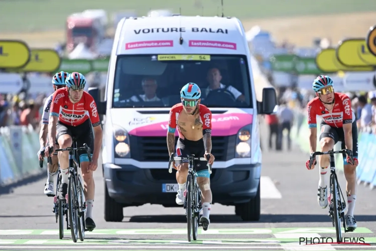 Onder meer Wellens en Frison slepen Caleb Ewan binnen de tijdslimiet naar Mende: "Misschien ben ik Parijs goed" (lacht)