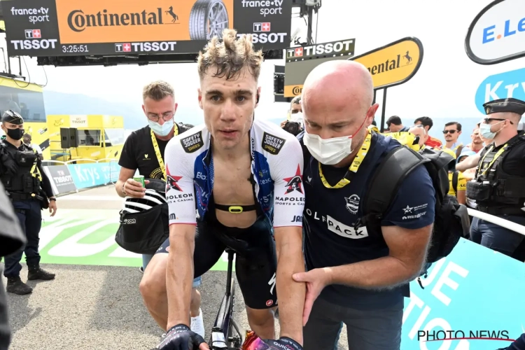 🎥 Strijder Jakobsen komt met schrik vrij en knokt verder in de Tour: sprinter houdt 17 seconden over op tijdslimiet