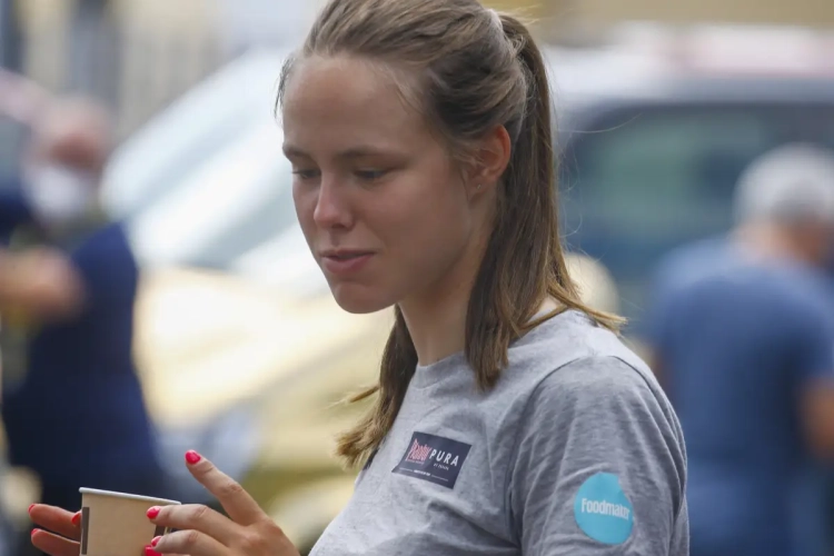 Julie De Wilde zet na sterke Tour de France Femmes ook nog eens de puntjes op de i in eigen land