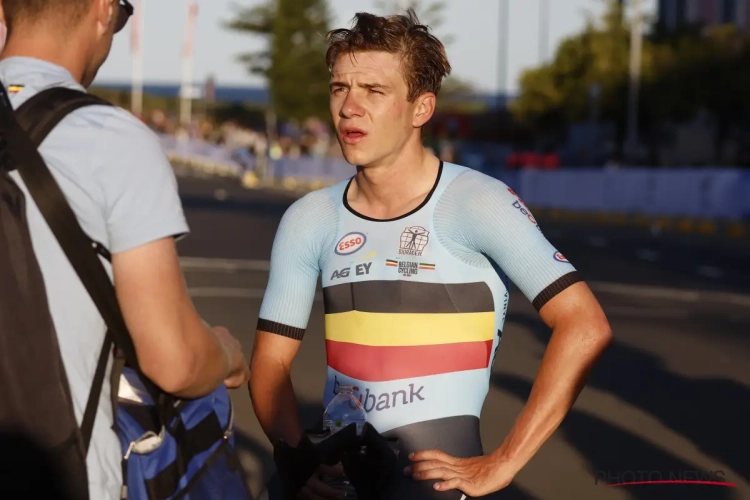 🎥 Remco Evenepoel schrok zich een hoedje wanneer hij hoorde wie het WK tijdrijden won