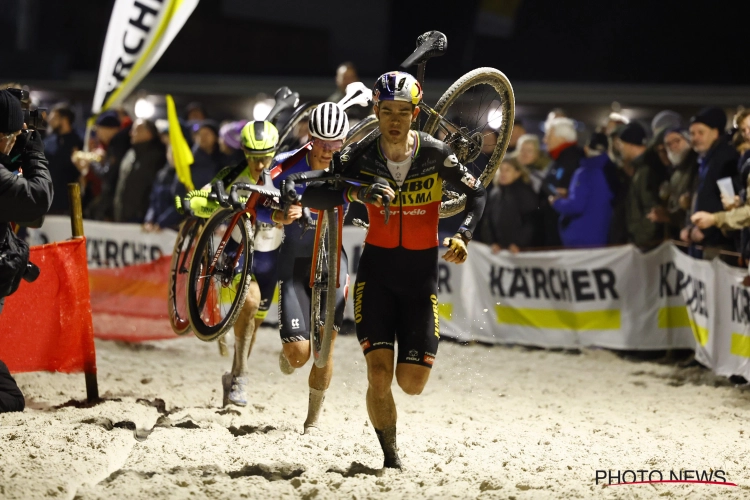 Een feest en records die sneuvelen: Van Aert en Van der Poel doen Mol op zijn vesten daveren