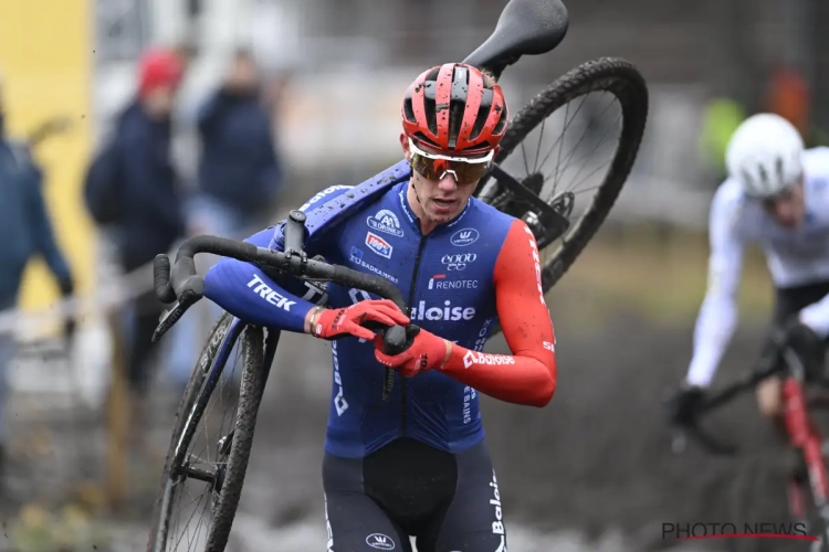 Meteen prijs! Thibau Nys klopt Eli Iserbyt in de sprint in eerste veldrit van het seizoen 