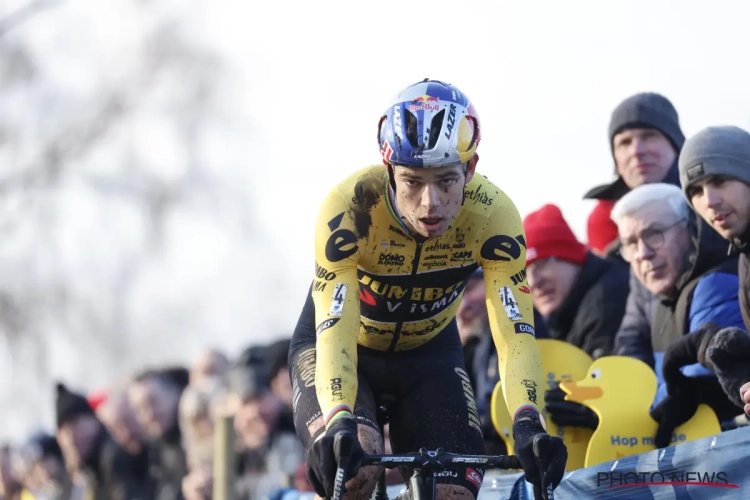 Nieuwe coach zet iedereen nog eens met de voeten op de grond over Wout van Aert