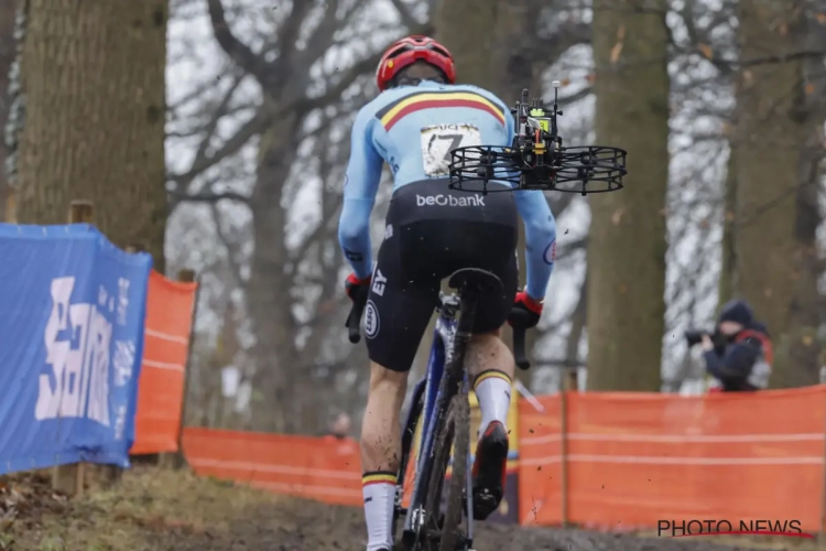 Wat vinden de crossers zelf van de drone op het WK? "Zolang de drone op veilige afstand achter ons blijft, vind ik het prima"