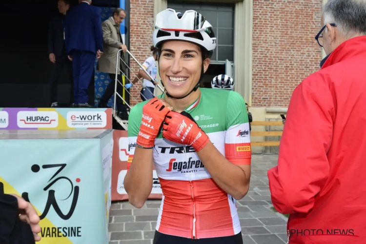 Italiaans kampioene Elisa Balsamo sprint iedereen uit het wiel in de Ronde van Valencia