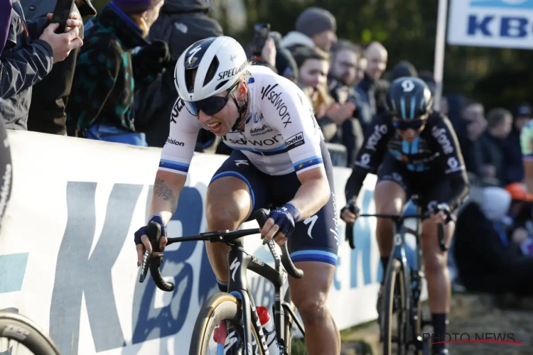 Lorena Wiebes is oppermachtig in de Omloop van het Hageland