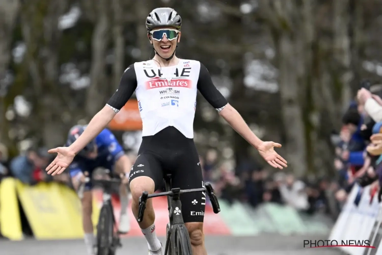 🎥 Tadej Pogačar deelt meteen een stevige tik uit in eerste bergrit in Parijs-Nice, Vingegaard stort in de slotkilometer in 