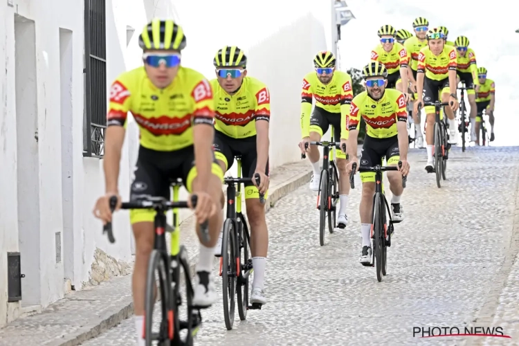 Renner van Bingoal WB verrast de favorieten in de Settimana Coppi e Bartali, Soudal Quick-Step behoudt de leiderstrui