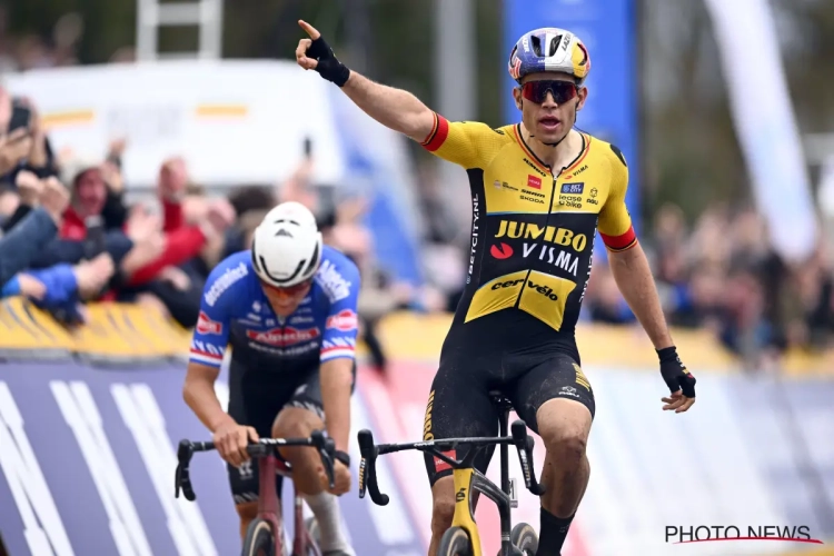 Groten der aarde zorgen voor héérlijk spektakel! Van Aert juicht opnieuw in Harelbeke na keizerlijke sprint met drie