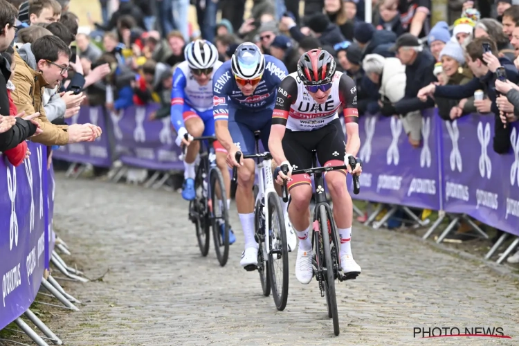 Tadej Pogacar vloog in 2022 op de Oude Kwaremont: Victor Campenaerts ziet nog een andere renner dat doen