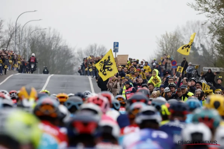 Meteen een rotvaart in Ronde van Vlaanderen en van der Poel laat zich verrassen in waaierspel, José De Cauwer komt met ferme waarschuwing