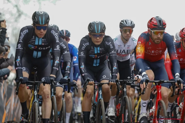 Krijgt de actie van Team DSM in de Ronde van Vlaanderen gevolgen?: "Iedereen moet zijn kansen kunnen verdedigen"