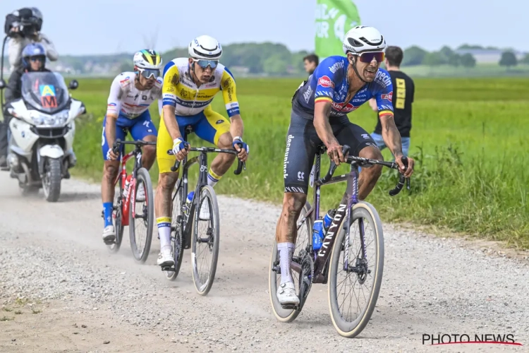 🎥 Alpecin-Deceuninck zegeviert in de Antwerp Port Epic en neemt het volledige podium in beslag