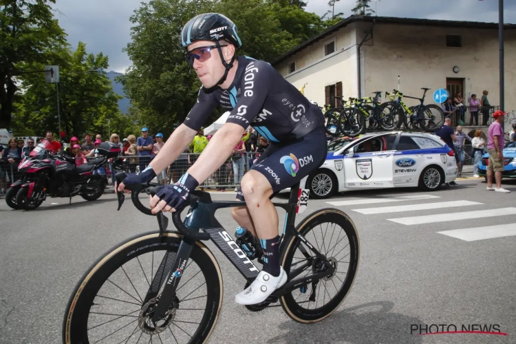 🎥 Fotofinish: Italiaan jumpt naar de zege in zijn thuisregio, Geraint Thomas blijft leider in de Giro