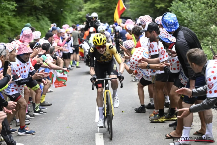 Jonas Vingegaard werpt met bloemetjes richting Wout van Aert, maar blijft ondanks tik aan Pogacar nuchter 