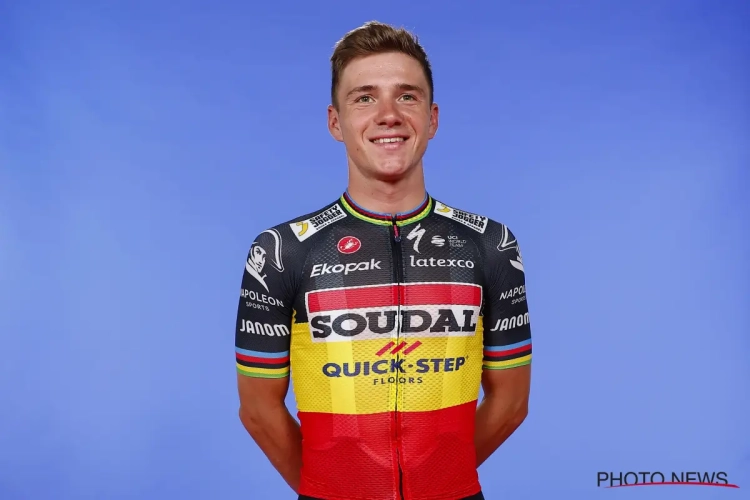 Niet in het wit, wel in de Belgische driekleur: de opvallende keuze van Remco Evenepoel uitgelegd 