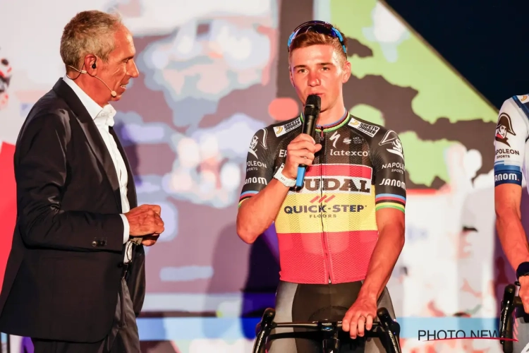 Remco Evenepoel legt de bal volledig in het kamp van Julian Alaphilippe