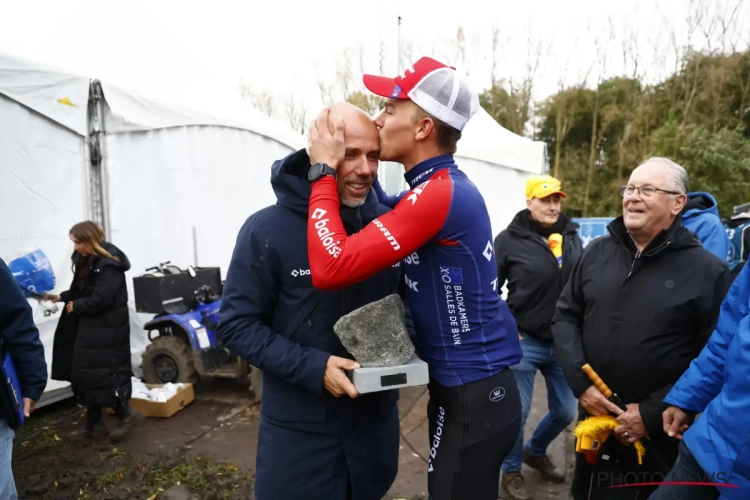 🎥 Thibau Nys steekt de draak met "oldtimer" en vader Sven Nys 