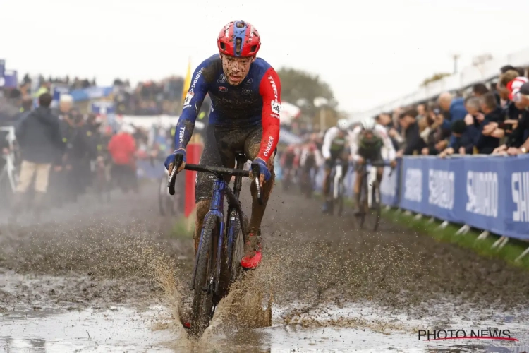 Ex-crosser over de relativiteit van het veldrijden: "Niemand weet wie Pim Ronhaar is"