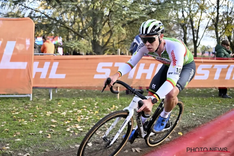 Sweeck moest het doen bij afwezigheid Van der Poel en verrast met kritische opmerking: "Niet zoals op BK tegen Van Aert"