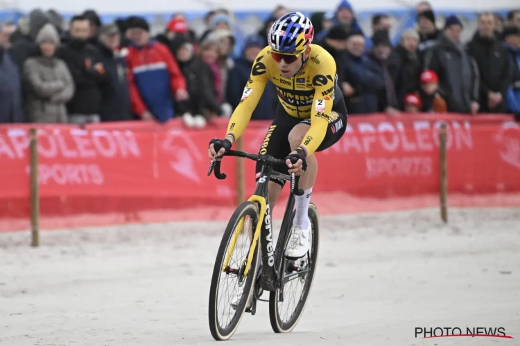 Ploegleider Van Aert trekt eerste conclusie na verloren duel met Van der Poel