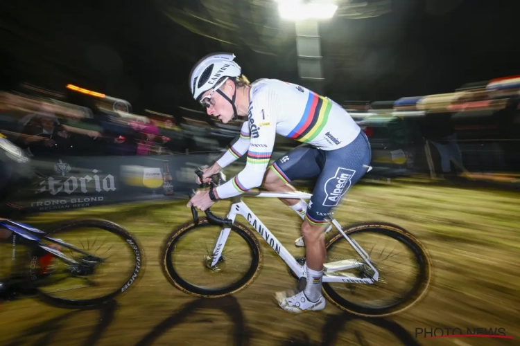 Mathieu van der Poel houdt het even spannend, maar pakt in Diegem toch vijf op vijf dit seizoen