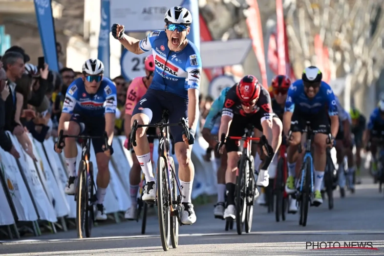 Ploegleider Klaas Lodewyck zadelt renner Soudal Quick-Step op met reeks complimenten: "Hij rijdt extreem goed"