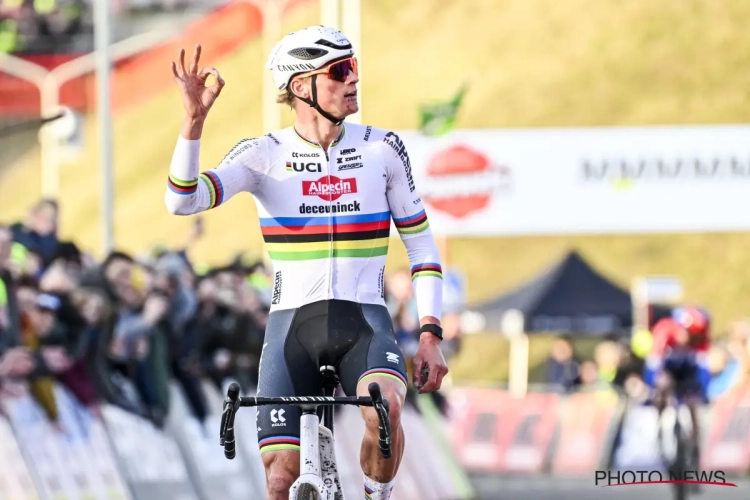 Mathieu van der Poel verklapt reden voor opvallend zegegebaar in Hoogerheide: "Gender reveal"