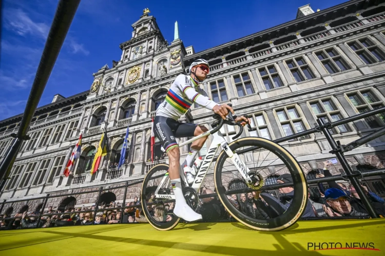 Goede herinneringen: waanzinnige skills Van der Poel vallen weer op, maar Evenepoel reageert op heel iets anders