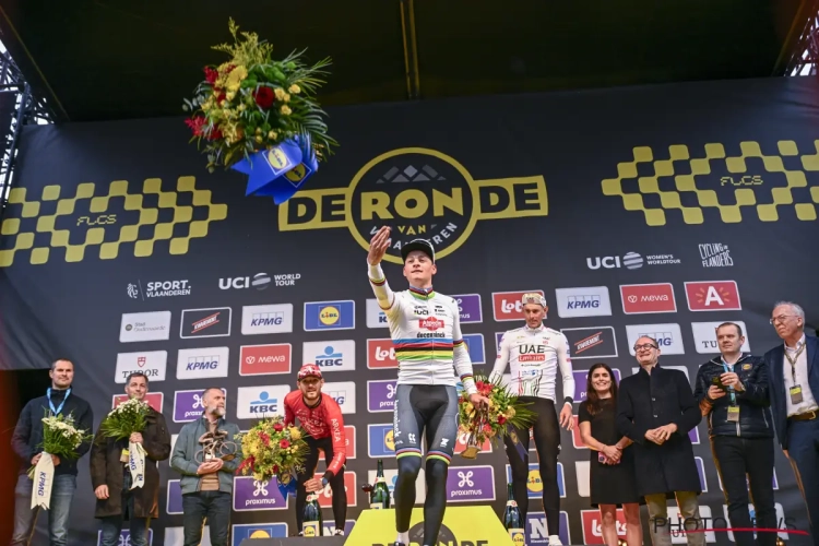 Deze keer niet met glas Kwaremont, Mathieu van der Poel maakt weer wielerfan dolgelukkig: "Roxanne, het spijt mij"