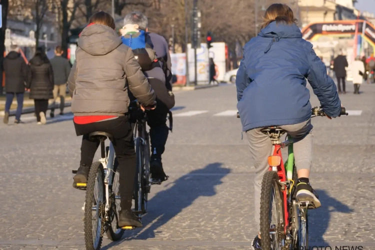 Te zot voor woorden: fietsers rijden wielertocht voor goede doel maar plots opent man het vuur(!), gevolgen zijn bekend