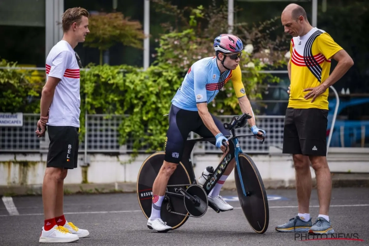 Trainer Van Aert legt geniaal idee van de volle wielen uit: belangrijke voorwaarde en geheime missie doorslaggevend