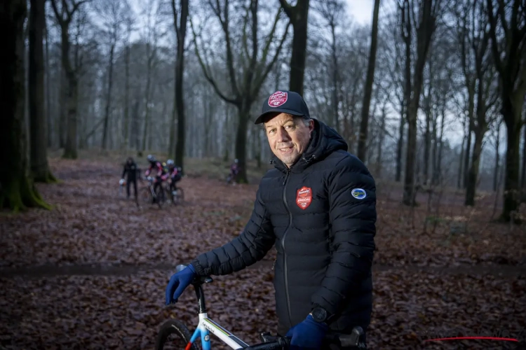 Mario De Clercq herhaalt het nog maar eens over zijn zoon Angelo en wijst naar Vanthourenhout