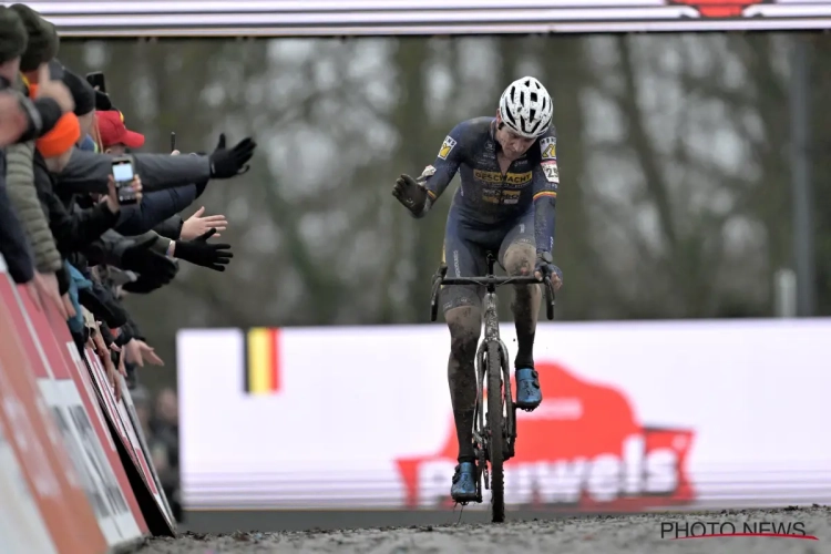 🎥 Toon Aerts laat zege in Namen schieten door eigen fout: "Ga nog paar keer vloeken"