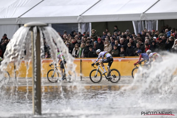 Lang niet iedereen loopt mee met de menigte: "Met Mathieu van der Poel ben ik niet bezig"