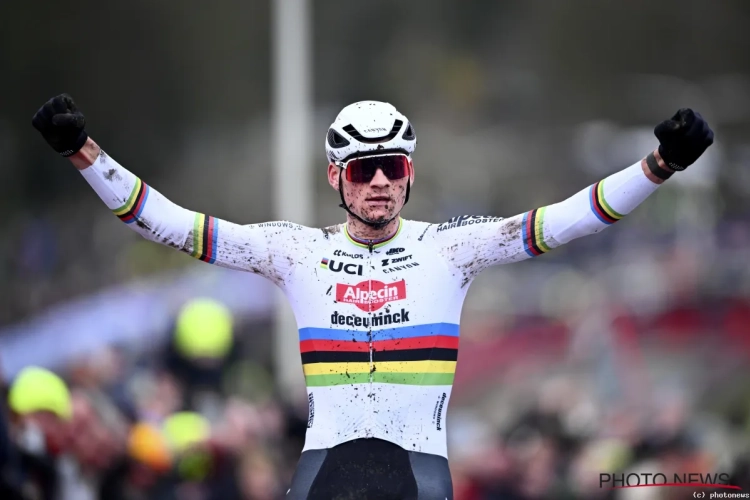 Van der Poel maakt er onemanshow van en kan perfect seizoen al ruiken, verontrustende opgave van Thibau Nys week voor WK