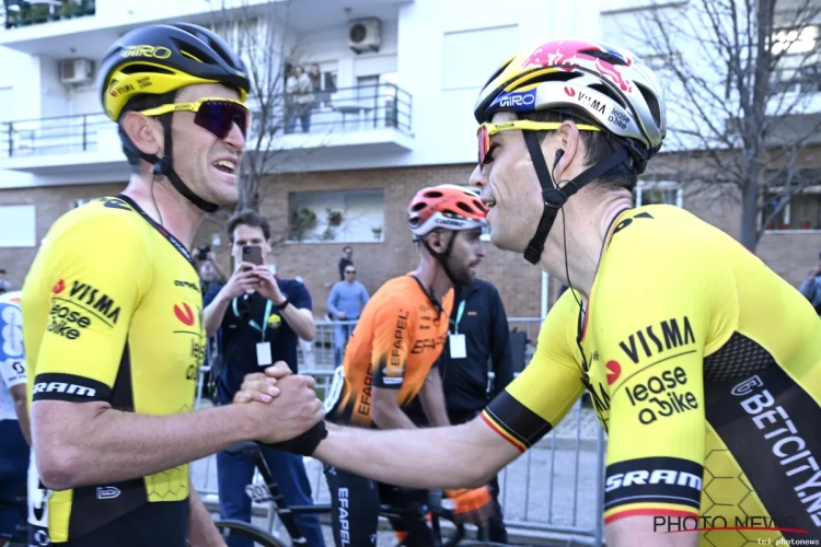 🎥 Van Aert lacht met 'inbreker' Benoot en is ook streng: "Zelfs Georges kan dat beter"